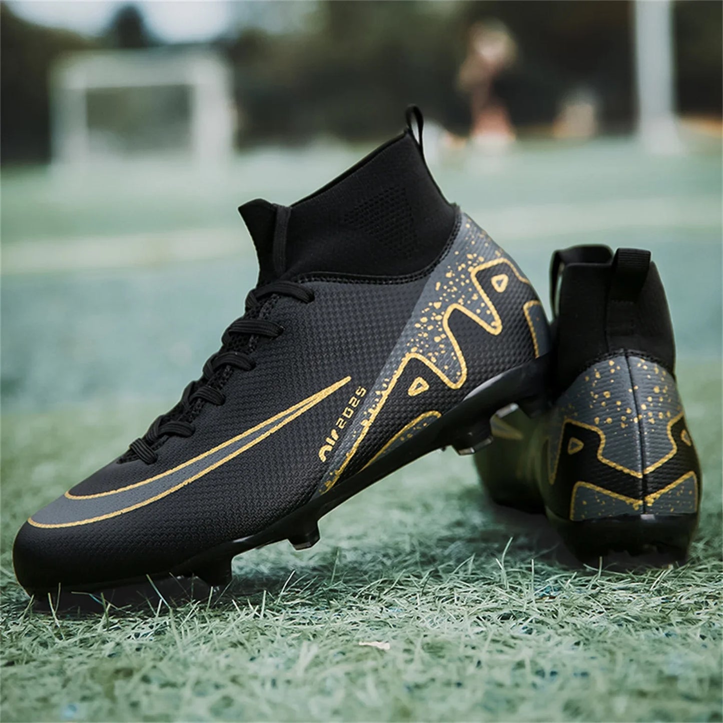 HAOSHIDUO Mens Soccer Cleats Youth Athletic High Top Lace-Up Football Shoes Outdoor Sports Shoes