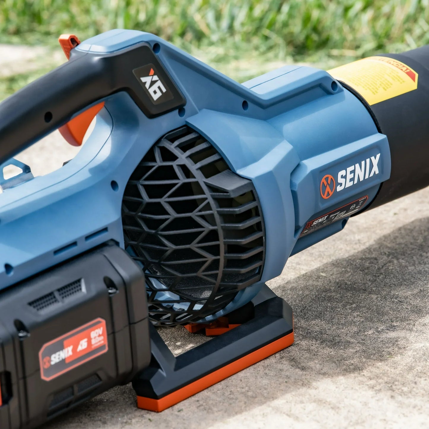 SENIX X6 60V Brushless 810CFM Cordless Leaf Blower, 4Ah Battery and Charger Included